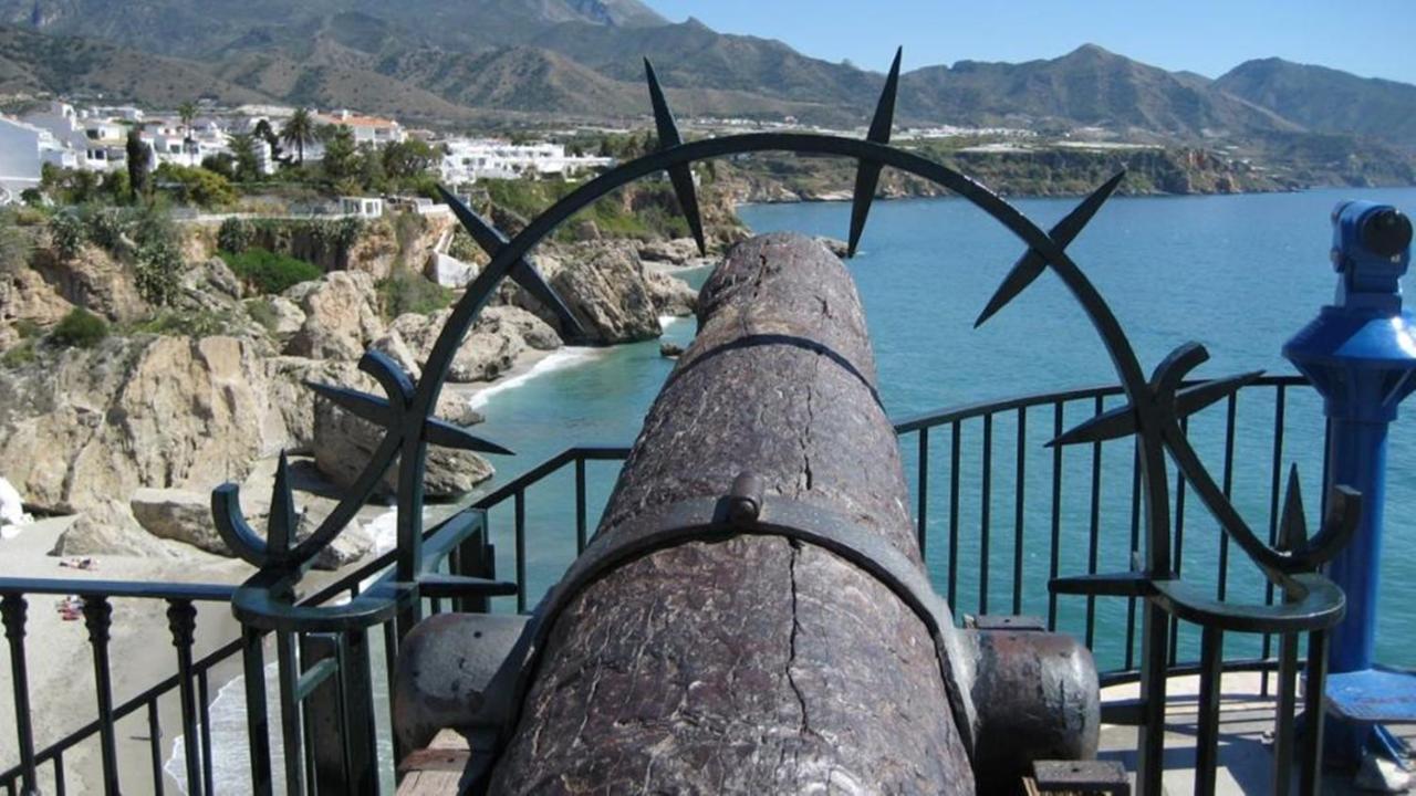 Soleado Apartamento En Nerja Ngoại thất bức ảnh